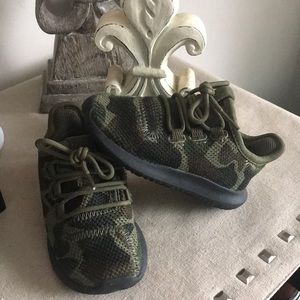 Toddler sneakers